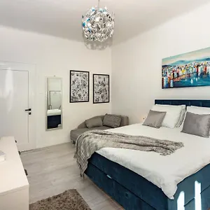 Apartman Spacious Center